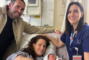 Parents Tal and Kirish Akrish, residents of Kidmat Tzvi in ​​the Golan Heights.