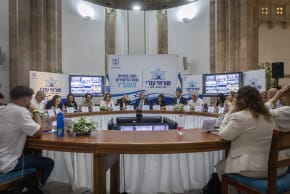 Education Minister Yoav Kisch at the education system's arranging room at the Ministry of Education in Jerusalem, in preparation for the opening of schools in the country tomorrow morning, August 31, 2025. 