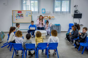 Illustrative: Israeli children seen in their classroom on the first day of school since October 7 massacre, in the southern Israeli city of Sderot, March 3, 2024.
