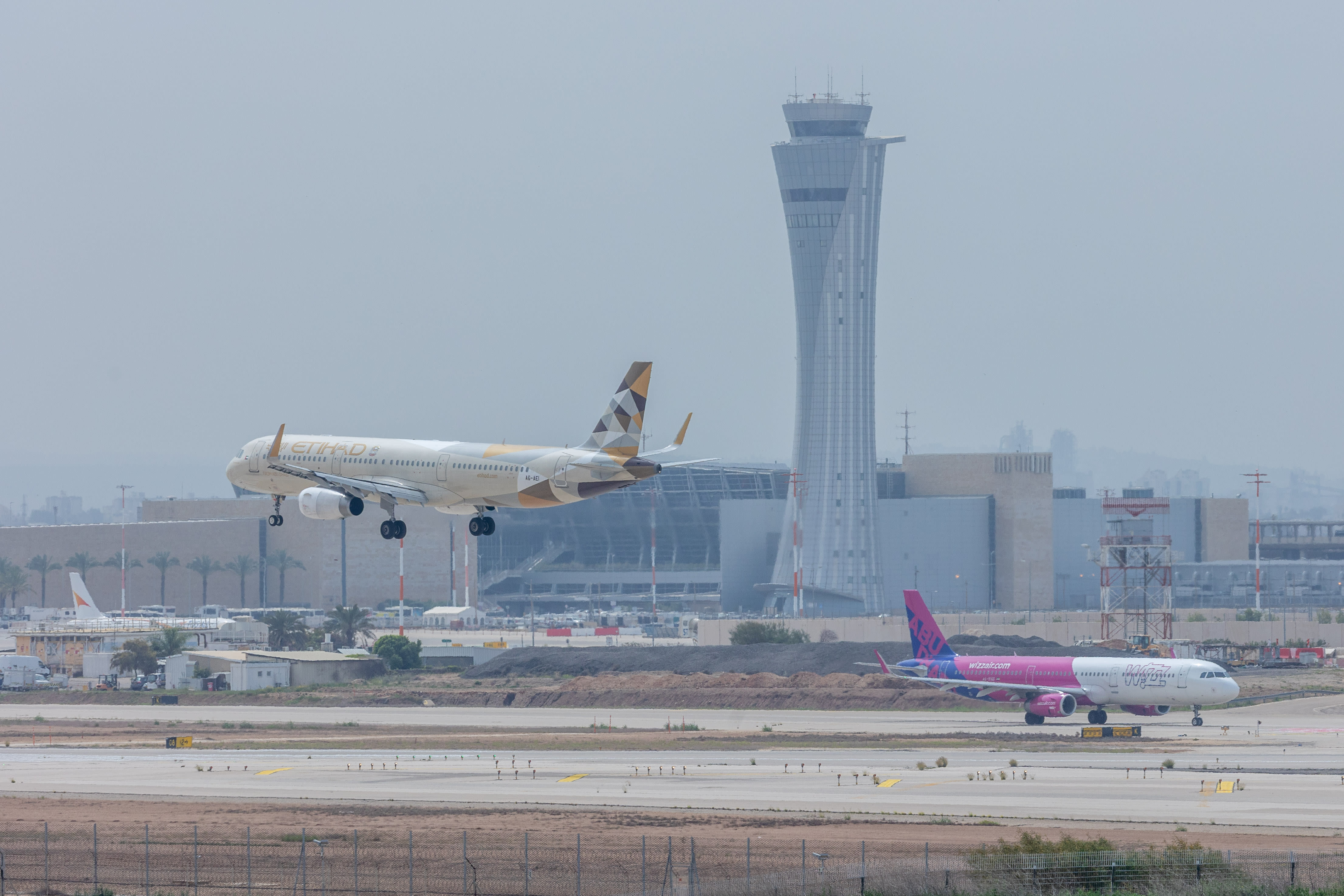 Several airlines to reinstate flights to Israel in coming weeks