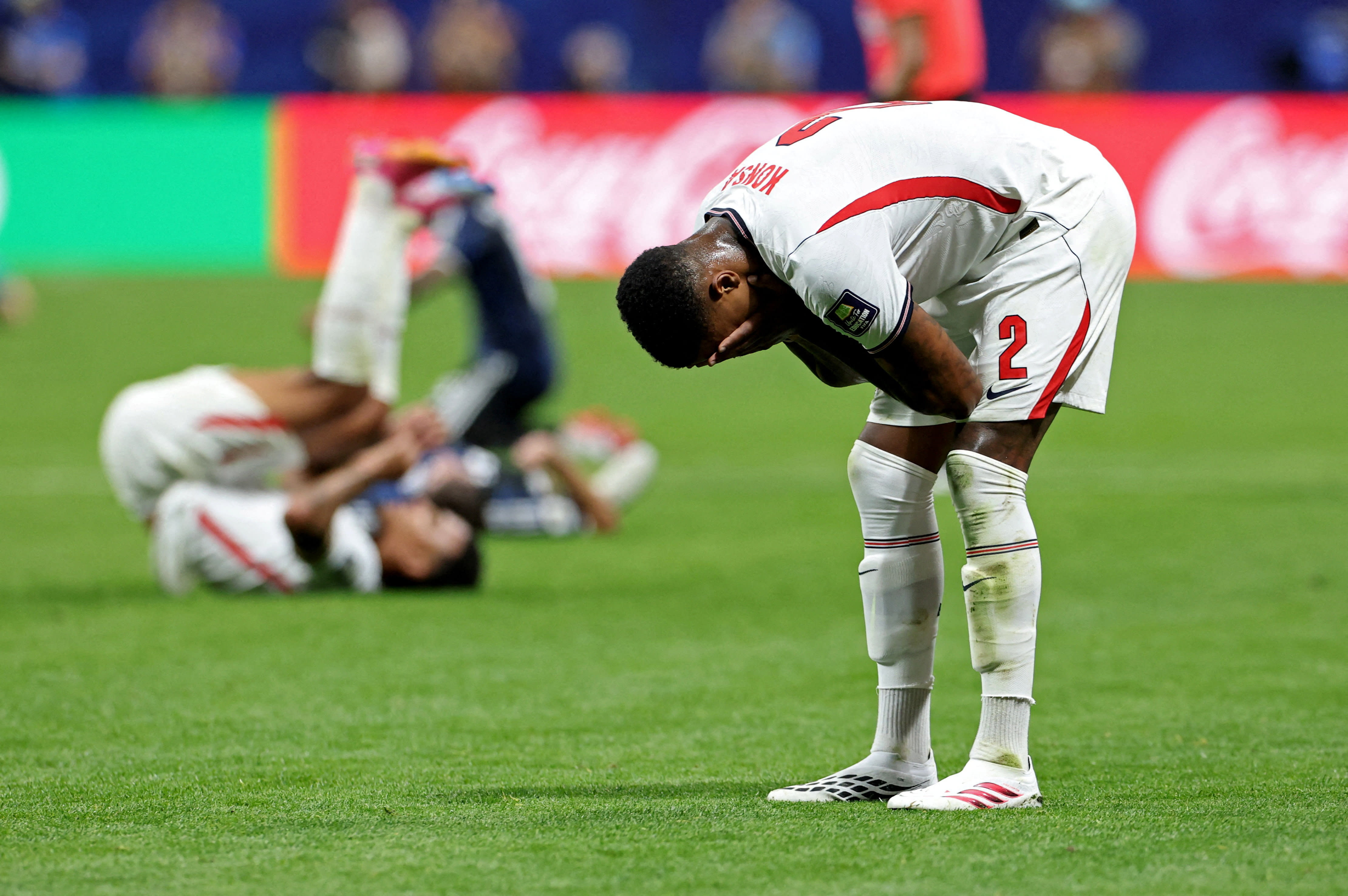 Argentina stuns England with dramatic late comeback to reach World Cup final