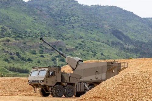 IDF operates its domestically produced Ro