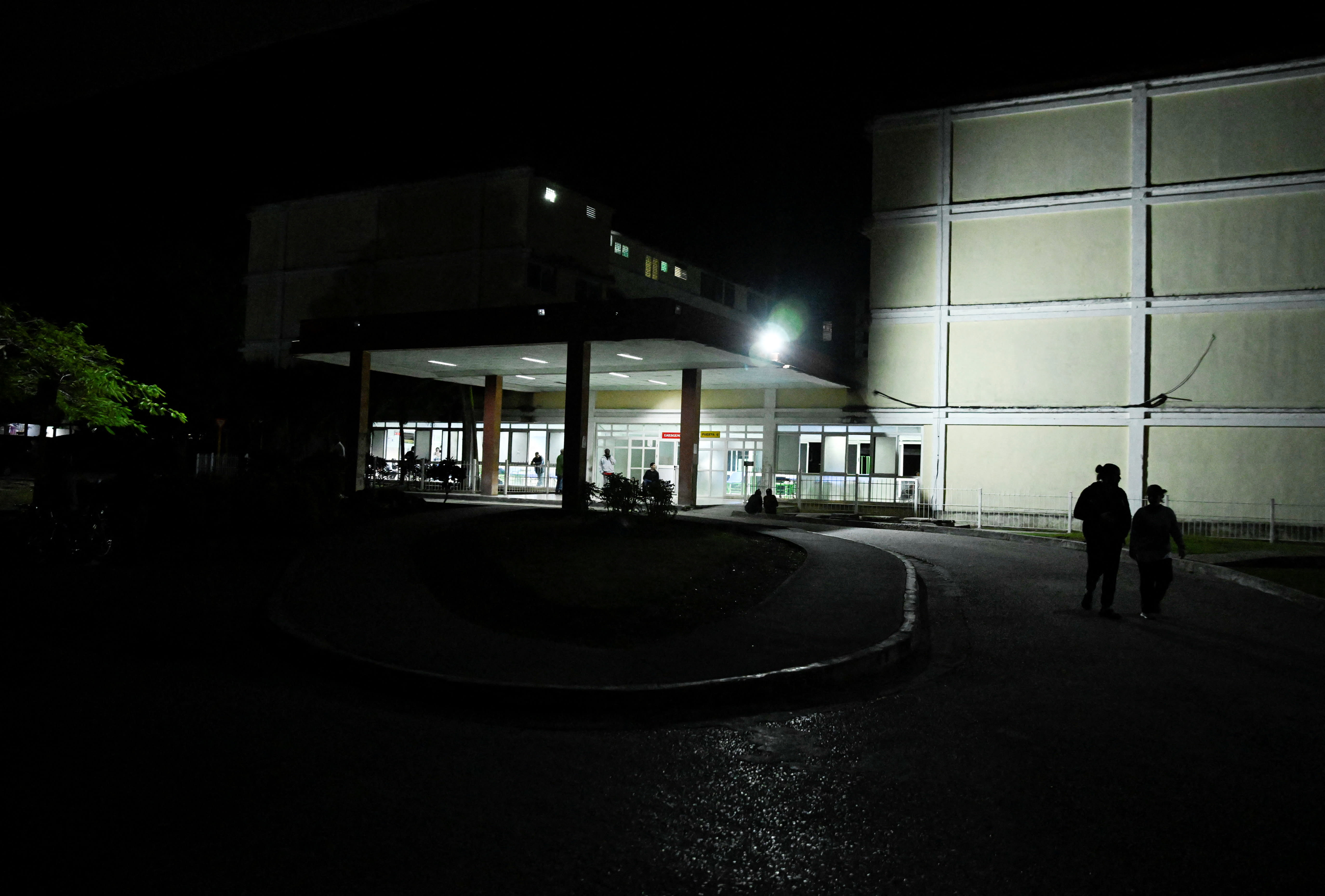Cuba appears to hold speedboat suspects in provincial hospital