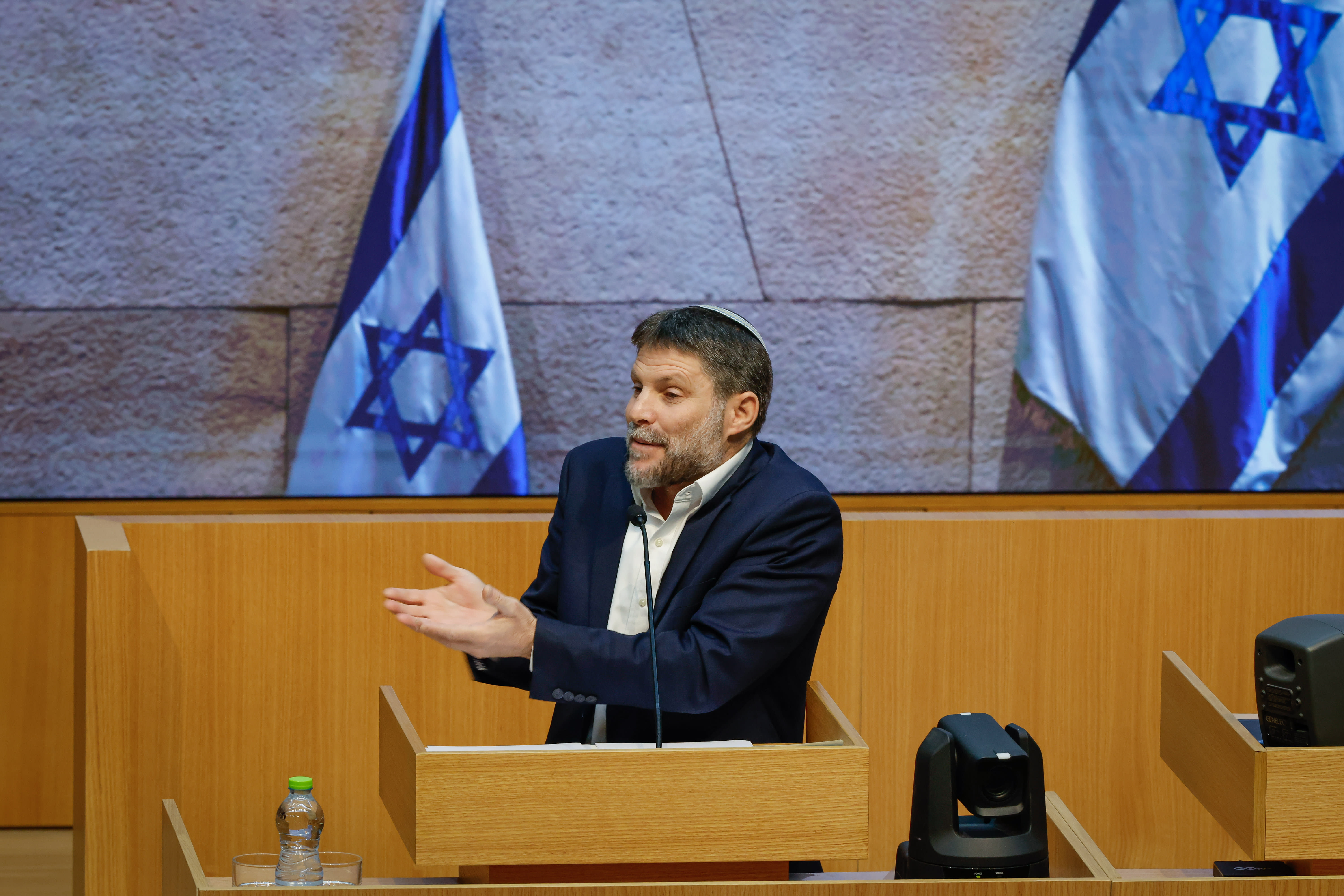 Finance Ministry’s relief loan to Israel’s small, medium businesses: How does it work? - explainer