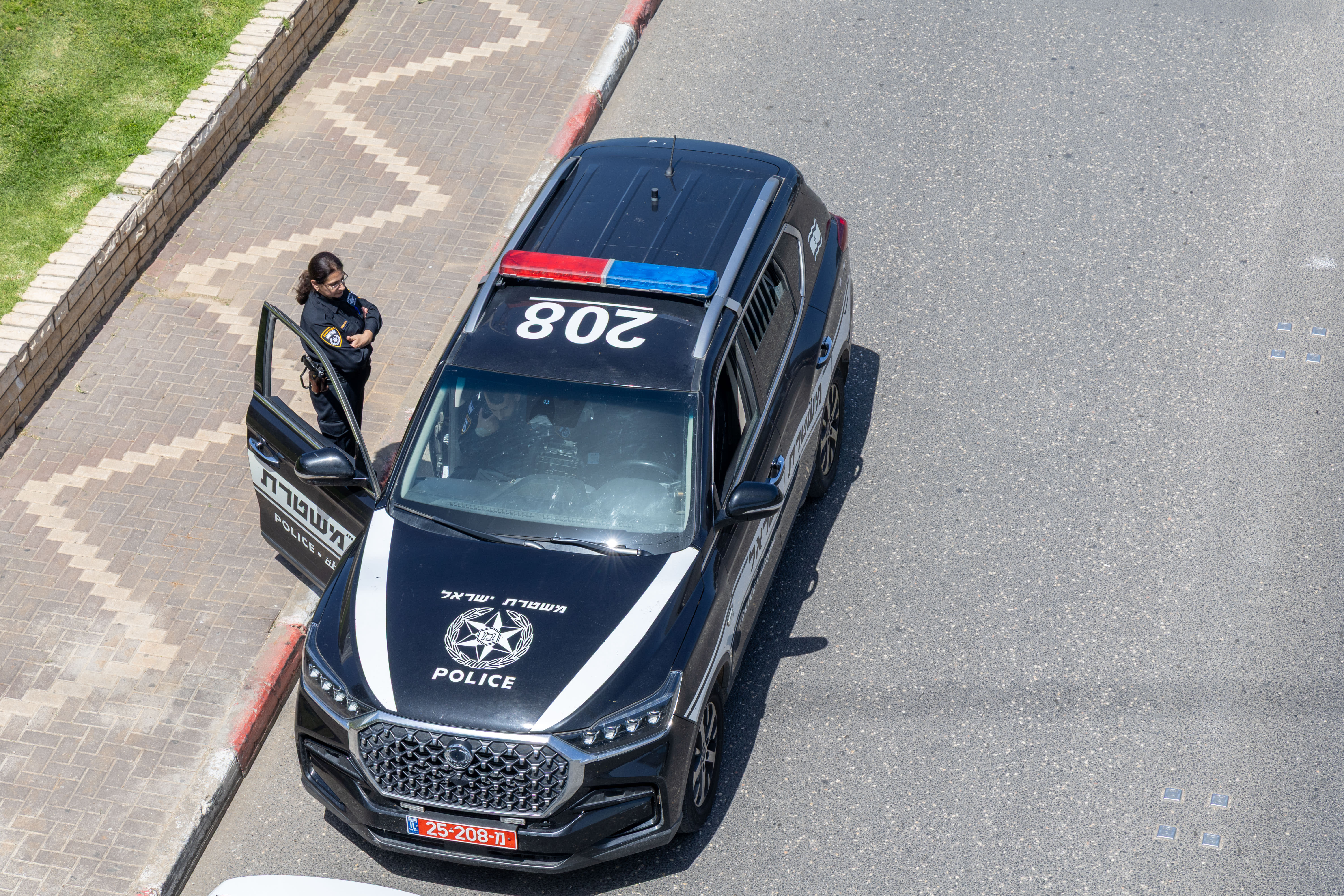 An Israel Police car, April 13, 2026; illustrative. (photo credit: YOSSI ALONI/FLASH90)