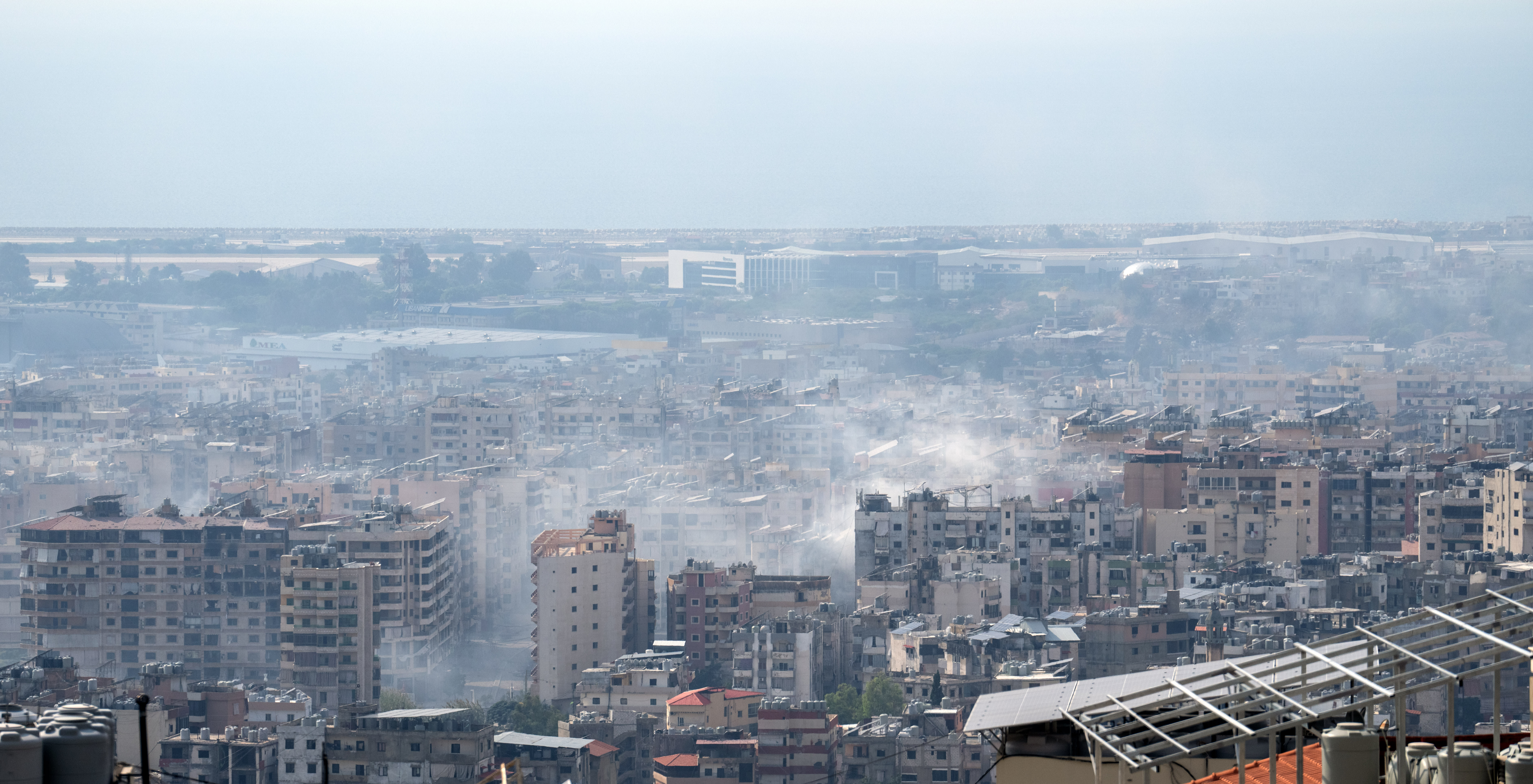 Smoke blankets the Hezbollah stronghold of Dahieh following Israeli air strikes on October 6, 2024 in Beirut, Lebanon. (photo credit: CARL COURT/GETTY IMAGES)