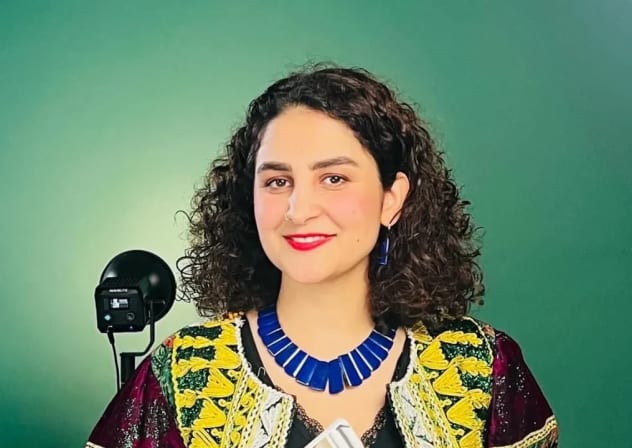 MURSAL SAYAS, activista afgana por los derechos de las mujeres, periodista y directora ejecutiva de Women Beyond Borders.