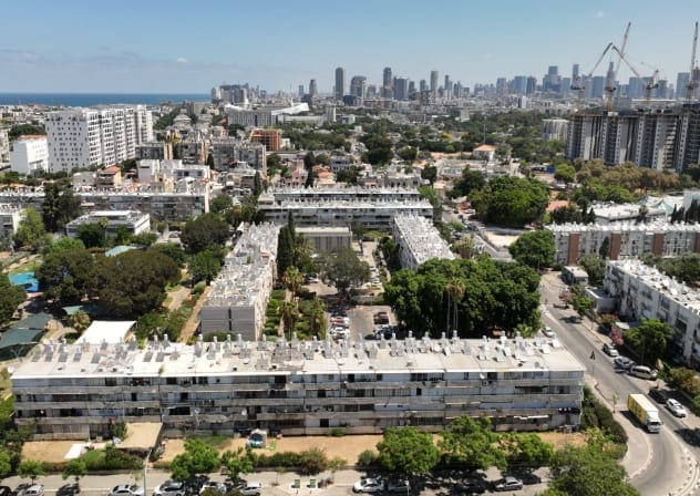 A view from south to north, showing the entire neighborhood.
