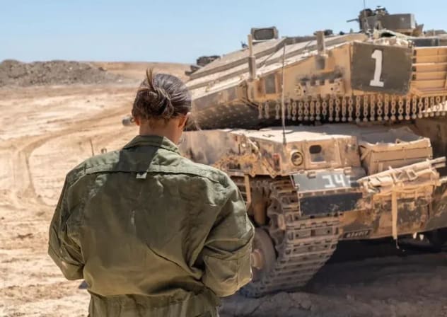 A female IDF soldier