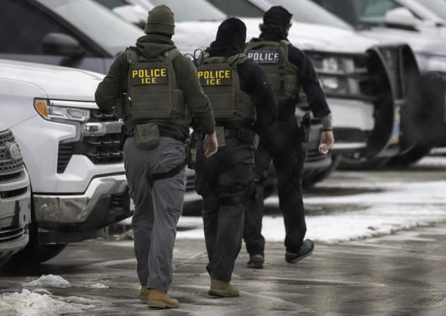 ICE agents depart the Bishop Henry Whipple Federal Building on February 4, 2026 in Minneapolis, Minnesota. White House Border Czar Tom Homan announced Wednesday that 700 immigration enforcement personnel would be withdrawn from Minnesota, following weeks of operations and the fatal shooting of two p
