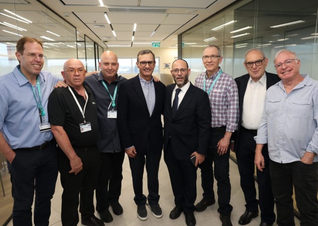 Prof. Lawrence Lenke, a leading figure in spinal deformity surgery, visited Yitzhak Shamir Medical Center (Assaf Harofeh).