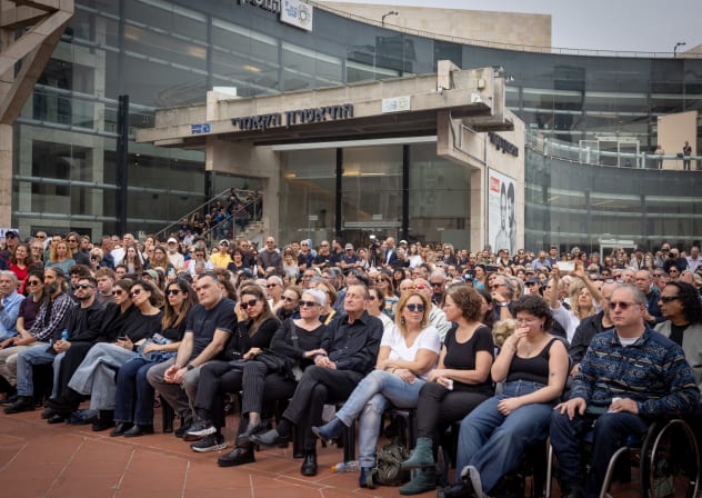 Family members and friends attend a funeral service for Israeli singer and composer Mati Caspi, who passed away after a prolonged battle with cancer, in Tel Aviv, February 9, 2026. 