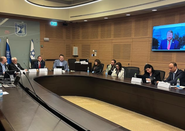 MKs Alon Schuster and Ohad Tal, Middle East Forum’s Alex Selsky and Greg Roman, INSS senior reaserch fellow Galia Lindenstrauss, entrepreneur Yehonatan Adiri, security expert Yossi Kuperwasser, and strategic advisor Dianne Polak-David host “The 3+1 Framework” security meeting on February 10, 2026.