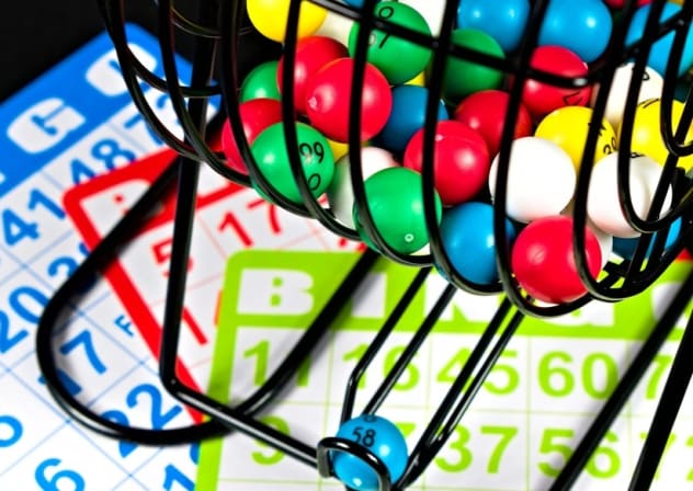 Online bingo blends traditional gameplay with digital convenience and structure.