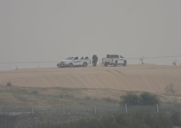White pickup trucks spotted on the Egyptian side of the Israel-Egypt border, February 11, 2026.