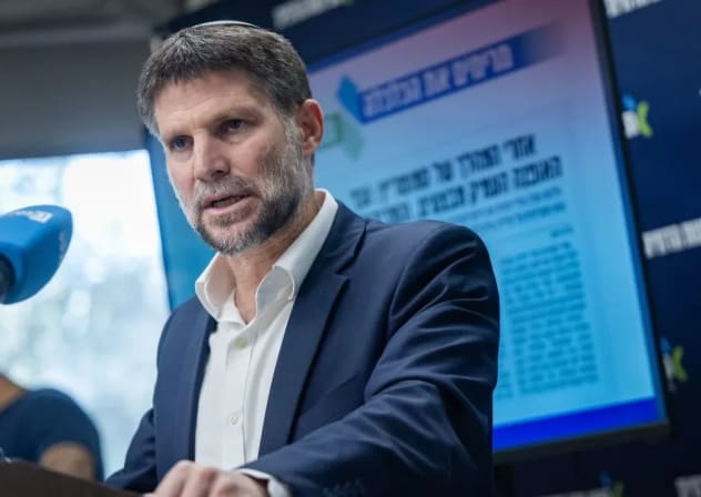  El ministro de Finanzas y líder del Partido Sionista Religioso, Bezalel Smotrich, preside una reunión de su facción en la Knesset, el Parlamento israelí en Jerusalén, el 16 de febrero de 2026.