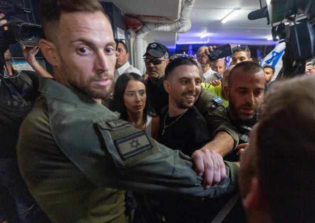 FREED HOSTAGE Elkana Bohbot arrives to his home in Mevasseret, outside of Jerusalem, October 19, 2025.
