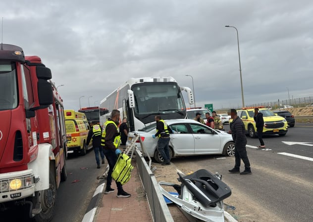 Accident between a car and bus near the Nevatim Junction in southern Israel, February 26, 2026.