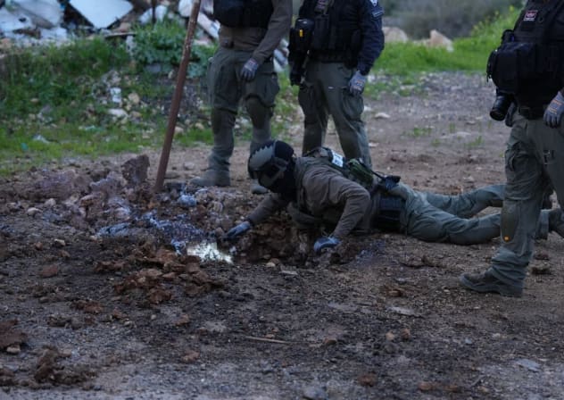 	Explosives experts and police officers were dispatched to multiple locations in Jerusalem where fragments from missile interceptions fell on March 4, 2026.