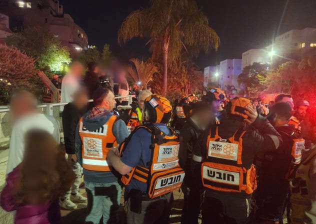 United Hatzalah volunteers respond after Iranian missiles triggered sirens throught Israel, March 5, 2026.