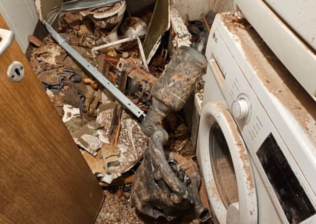 An iranian missile fragment hit an apartment in Lod.