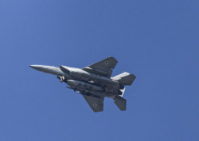 Israeli Air Force fighter jet seen in central Israel, March 10, 2026