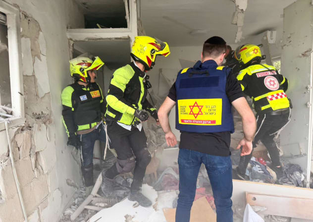 Scene from a fall in central Israel after an Iranian missile barrage on March 18, 2026.