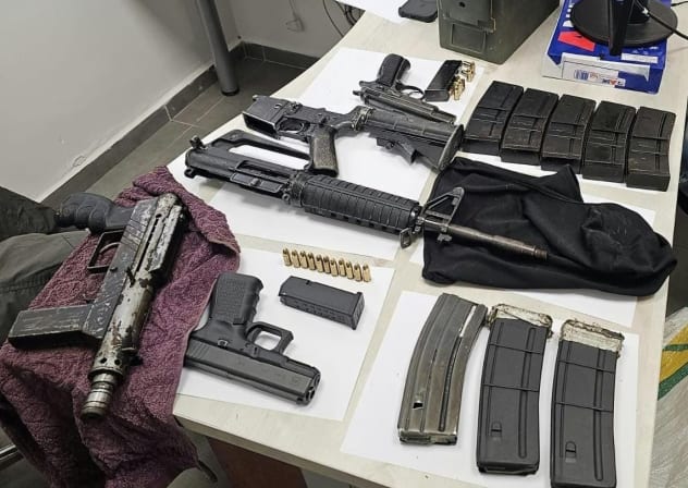 WEAPONRY SEIZED by Israel Police during a raid on a suspected terror cell.