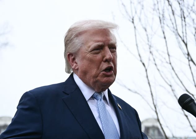 US President Donald Trump speaks to journalists before boarding Marine One as he departs from the South Lawn of the White House in Washington, DC, on March 20, 2026 for his Mar-a-Lago residence.