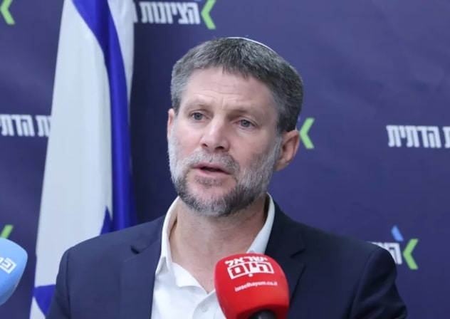Bezalel Smotrich habla con la prensa el 23 de marzo de 2026. 
