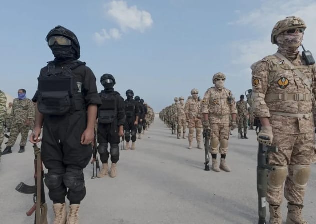 Miembros del Cuerpo de la Guardia Revolucionaria Islámica (IRGC) participan en un ejercicio en el sur de Irán, en esta imagen de archivo obtenida el 16 de febrero de 2026; a título ilustrativo.