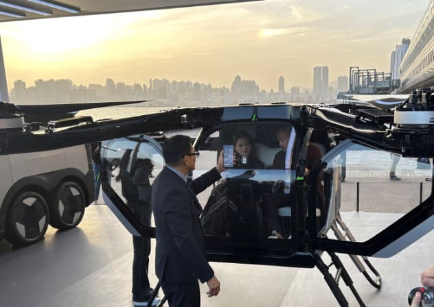Flying car from the Chinese company Xpeng.