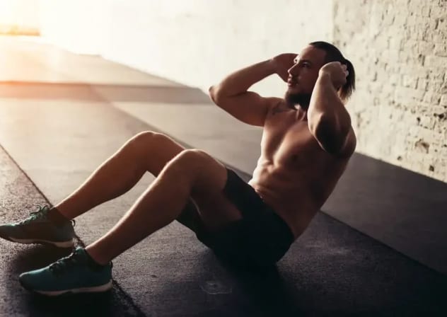 If the goal is to reduce abdominal fat, it is recommended to perform abdominal exercises before aerobic training