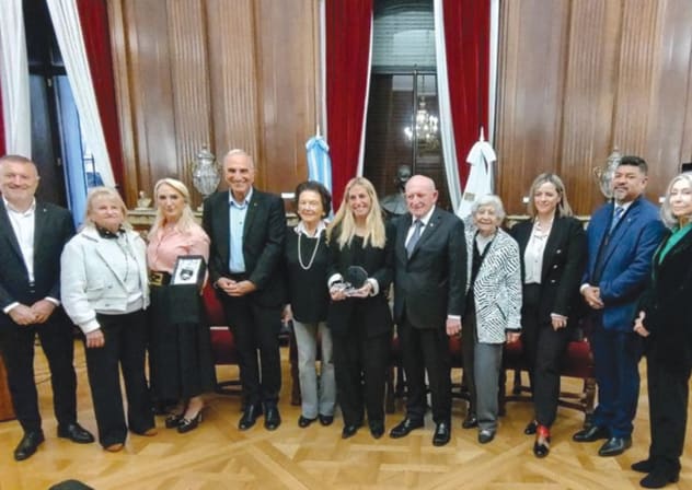 WORLD WIZO president Anat Vidor (3rd from left) with members of the Buenos Aires City Legislature.