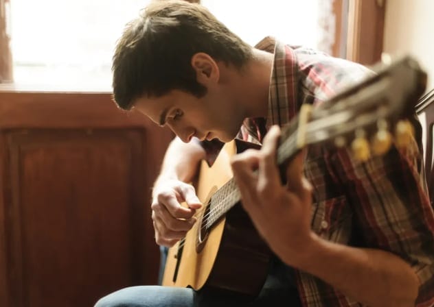 A new study has found that playing a musical instrument is linked to improvement in memory and thinking skills