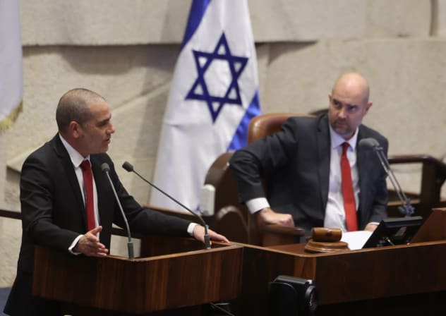 Coaltion whip Ofir Katz speaks on May 20, 2026 as coalition’s bill to dissolve the Knesset passed its preliminary reading in the Knesset plenum.