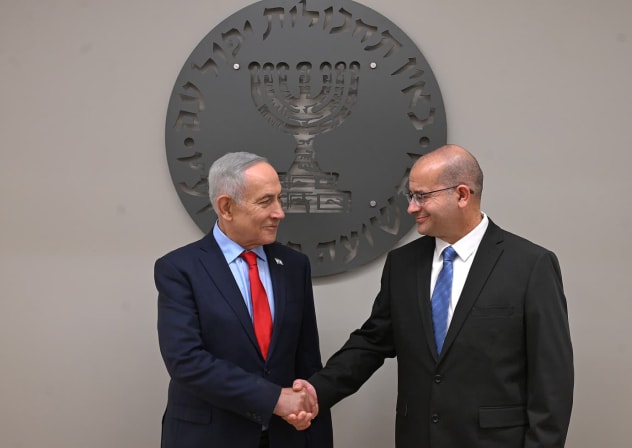 Prime Minister Benjamin Netanyahu with newly minted Mossad Director Roman Gofman.