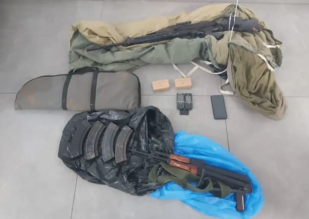 Israel Police seize a sniper and Kalashnikov rifle, along with ammunition, from the home of an IDF reservist accused of arms trafficking, published July 3, 2026.