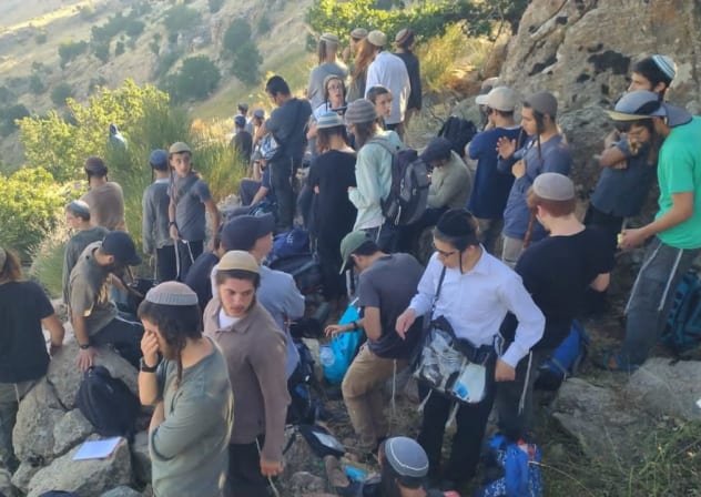 Miembros de los Pioneros de HaBashan se dirigen hacia la frontera entre Israel y Siria, el 5 de julio de 2026. 