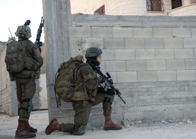 IDF troops operate in the West Bank.