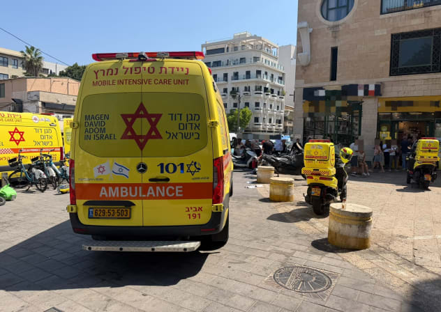 Magen David Adom responds to scene of criminal stabbing at bank in Tel Aviv, August 26, 2026.