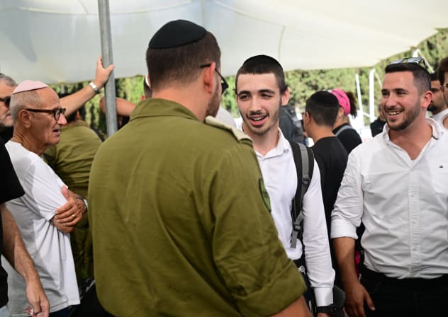A haredi (ultra-Orthodox) man at the Tel Hashomer IDF base, August 30, 2026.