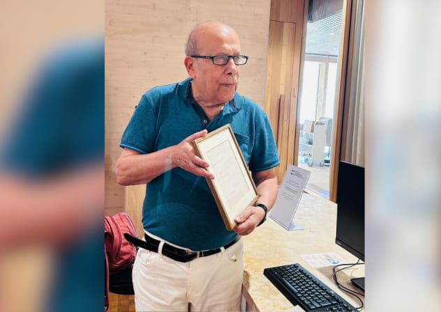 Aharon Bar-Oz deposits Naomi Shemer’s leter of response with the National Library of Israel, August 31, 2026.