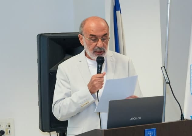 Alex Silnitsky addresses a gathering of former Prisoners of Zion and aliyah activists at the Heritage Ministry in Jerusalem on October 5.