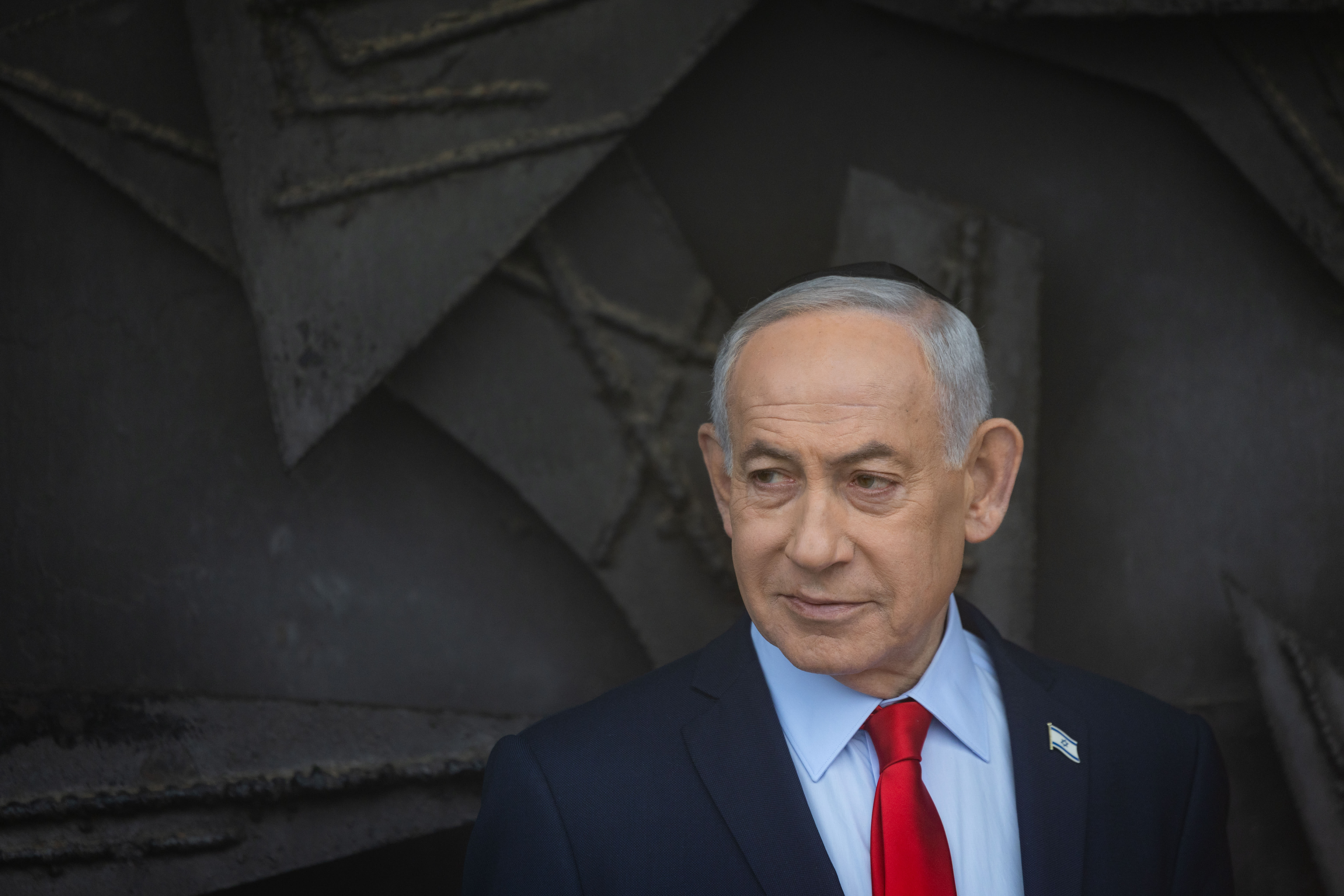 Indian Prime Minister Narendra Modi and Israeli Prime Minister Benjamin Netanyahu visit at the Yad Vashem Holocaust Museum in Jerusalem, February 26, 2026. (photo credit: CHAIM GOLDBERG/FLASH90)