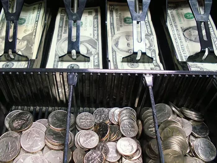 She stole NIS 500 from the register, but was awarded compensation of NIS 278,000 (photo credit: SHUTTERSTOCK)