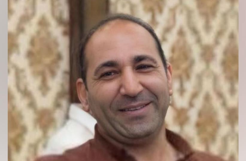 Mostafa Adgarsalehi.