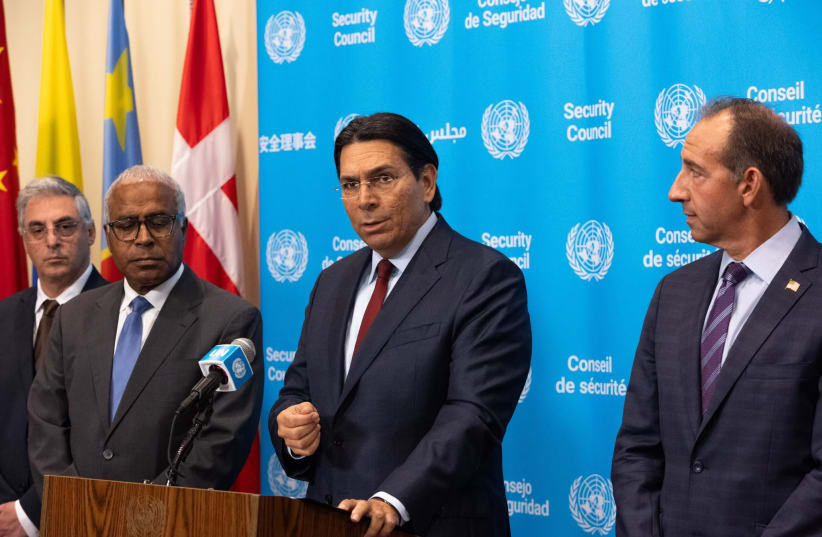US denies Abbas visa as UN weighs remote participation