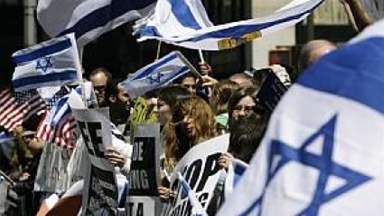 Tens of thousands of supporters of Israel march in NY | The Jerusalem Post
