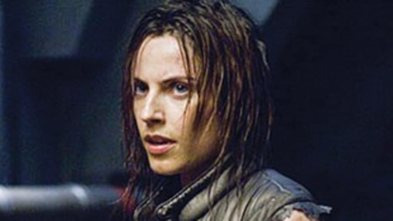 Antje Traue311